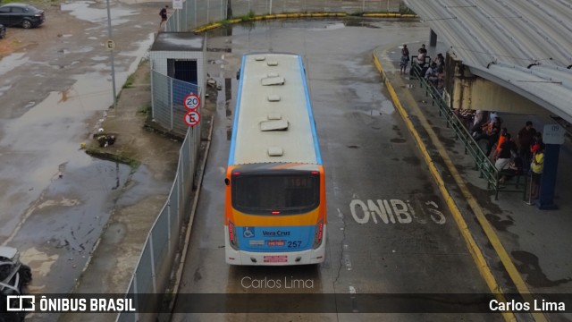 Expresso Vera Cruz 257 na cidade de Jaboatão dos Guararapes, Pernambuco, Brasil, por Carlos Lima. Número da foto: #10203960.