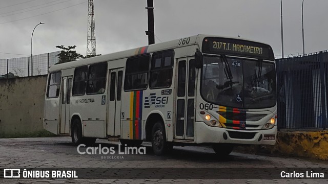 Empresa Metropolitana 060 na cidade de Recife, Pernambuco, Brasil, por Carlos Lima. ID da foto: 10207500.