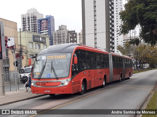 Araucária Transportes Coletivos LE704 na cidade de Curitiba, Paraná, Brasil, por Andre Santos de Moraes. ID da foto: 10206776.