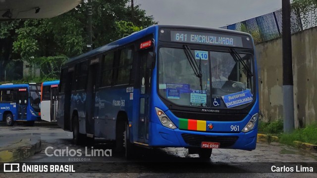 Transportadora Globo 961 na cidade de Recife, Pernambuco, Brasil, por Carlos Lima. ID da foto: 10206535.