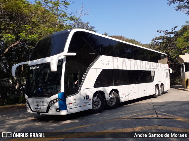 Auto Viação Catarinense 321321 na cidade de São Paulo, São Paulo, Brasil, por Andre Santos de Moraes. ID da foto: 10211254.