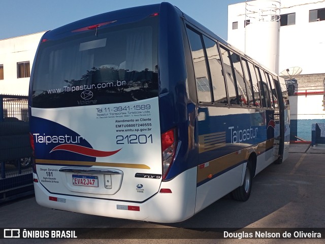 Taipastur Transportes Turísticos 21201 na cidade de São Paulo, São Paulo, Brasil, por Douglas Nelson de Oliveira. Número da foto: #10217724.