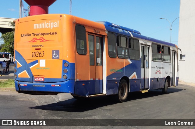 União Transportes 10263 na cidade de Várzea Grande, Mato Grosso, Brasil, por Leon Gomes. Número da foto: #10217118.