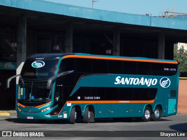Empresa Santo Anjo da Guarda 2287 na cidade de Porto Alegre, Rio Grande do Sul, Brasil, por Shayan Lee. Número da foto: #10221486.