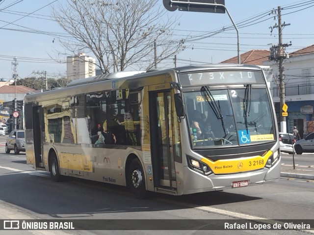 Viação Metrópole Paulista - Zona Leste 3 2168 na cidade de São Paulo, São Paulo, Brasil, por Rafael Lopes de Oliveira. Número da foto: #10220944.