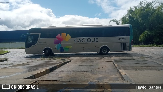 Cacique Transportes 4228 na cidade de Cruz das Almas, Bahia, Brasil, por Flávio  Santos. ID da foto: 10221450.