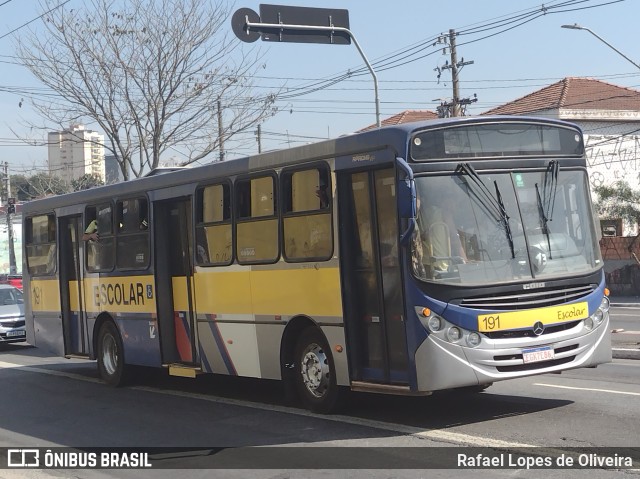 Escolares 191 na cidade de São Paulo, São Paulo, Brasil, por Rafael Lopes de Oliveira. Número da foto: #10220997.