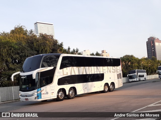 Auto Viação Catarinense 3509 na cidade de Curitiba, Paraná, Brasil, por Andre Santos de Moraes. Número da foto: #10227480.