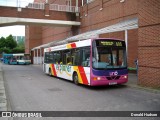 Uno - University Bus 777 na cidade de Welwyn Garden City, Hertfordshire, Inglaterra, por Donald Hudson. ID da foto: :id.