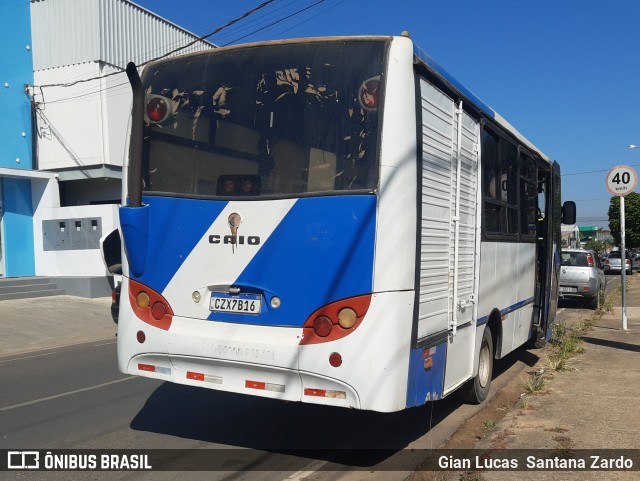 Ônibus Particulares 7B16 na cidade de Ji-Paraná, Rondônia, Brasil, por Gian Lucas  Santana Zardo. Número da foto: #10229468.