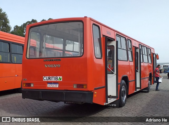 Ônibus Particulares 6306 na cidade de Curitiba, Paraná, Brasil, por Adriano He. Número da foto: #10231070.