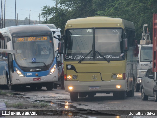 Ônibus Particulares 1D80 na cidade de Olinda, Pernambuco, Brasil, por Jonathan Silva. ID da foto: 10228667.