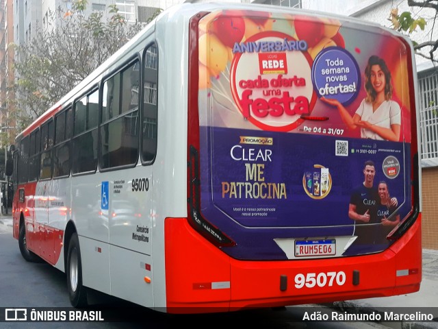 Santa Fé Transportes 95070 na cidade de Belo Horizonte, Minas Gerais, Brasil, por Adão Raimundo Marcelino. ID da foto: 10232194.