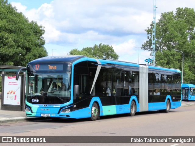 Keolis Sverige AB 2317 na cidade de Gothenburg, Västra Götaland, Suécia, por Fábio Takahashi Tanniguchi. ID da foto: 10229398.