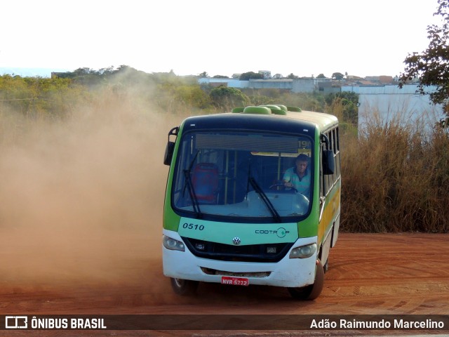 Escolares 0510 na cidade de Unaí, Minas Gerais, Brasil, por Adão Raimundo Marcelino. ID da foto: 10231945.