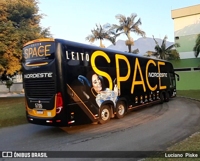 Expresso Nordeste 5705 na cidade de Jaraguá do Sul, Santa Catarina, Brasil, por Luciano  Piske. Número da foto: #10231310.