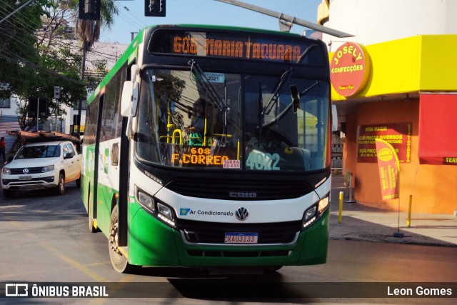 Integração Transportes 4022 na cidade de Cuiabá, Mato Grosso, Brasil, por Leon Gomes. ID da foto: 10233296.