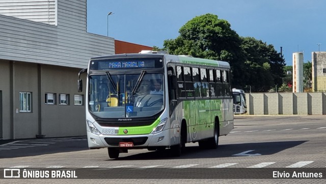 Viação Garcia 8893 na cidade de Maringá, Paraná, Brasil, por Elvio Antunes. Número da foto: #10236369.