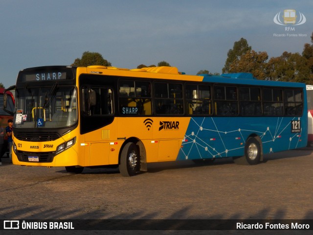Sharp Transportes 121 na cidade de Curitiba, Paraná, Brasil, por Ricardo Fontes Moro. Número da foto: #10147945.