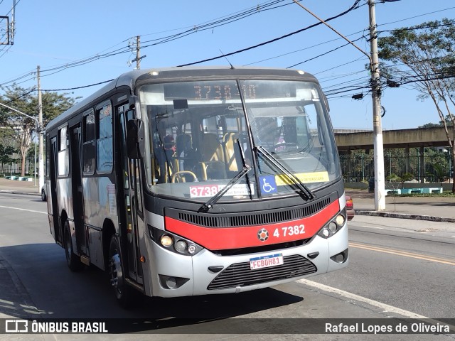 Pêssego Transportes 4 7382 na cidade de São Paulo, São Paulo, Brasil, por Rafael Lopes de Oliveira. ID da foto: 10149771.