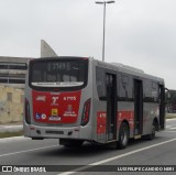Pêssego Transportes 4 7115 na cidade de São Paulo, São Paulo, Brasil, por LUIS FELIPE CANDIDO NERI. Número da foto: #:id.