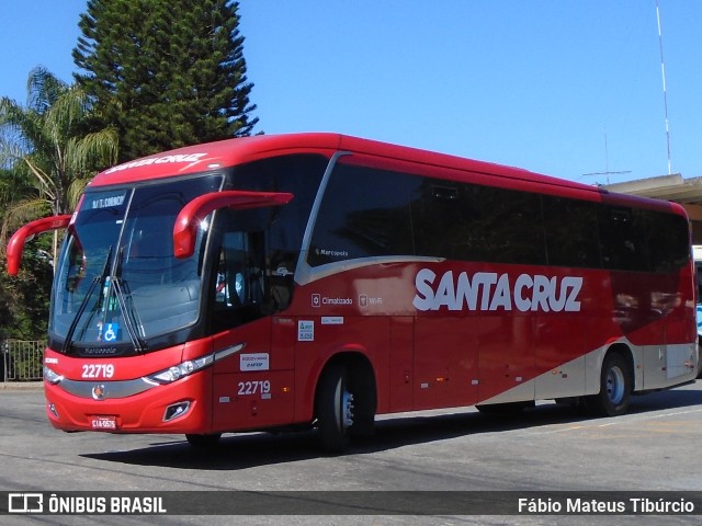 Viação Santa Cruz 22719 na cidade de Três Corações, Minas Gerais, Brasil, por Fábio Mateus Tibúrcio. ID da foto: 10150240.