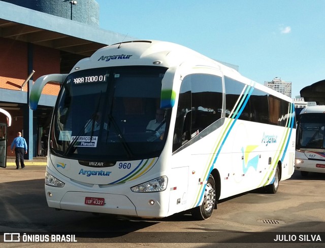 Transporte Argenta - Argentur 960 na cidade de Porto Alegre, Rio Grande do Sul, Brasil, por JULIO SILVA. Número da foto: #10153133.