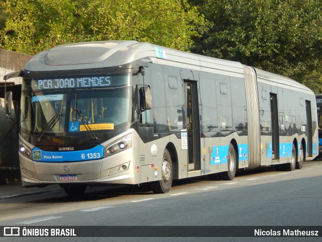 Viação Grajaú S.A. 6 1353 na cidade de São Paulo, São Paulo, Brasil, por Nicolas Matheusz. Número da foto: #10152339.