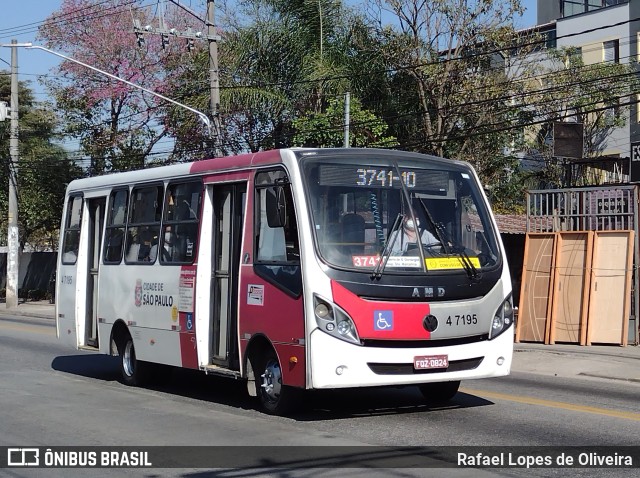 Pêssego Transportes 4 7195 na cidade de São Paulo, São Paulo, Brasil, por Rafael Lopes de Oliveira. ID da foto: 10152658.