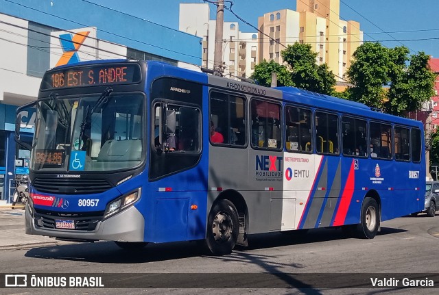 Next Mobilidade - ABC Sistema de Transporte 80.957 na cidade de São Bernardo do Campo, São Paulo, Brasil, por Valdir Garcia. Número da foto: #10151540.