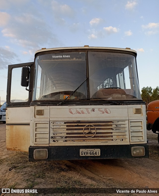 Ônibus Particulares 280 na cidade de Santo Antônio do Monte, Minas Gerais, Brasil, por Vicente de Paulo Alves. Número da foto: #10154477.