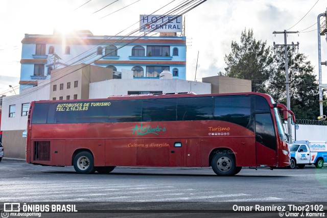 Autobuses sin identificación - Mexico N/I na cidade de Puebla, Puebla, México, por Omar Ramírez Thor2102. Número da foto: #10155460.