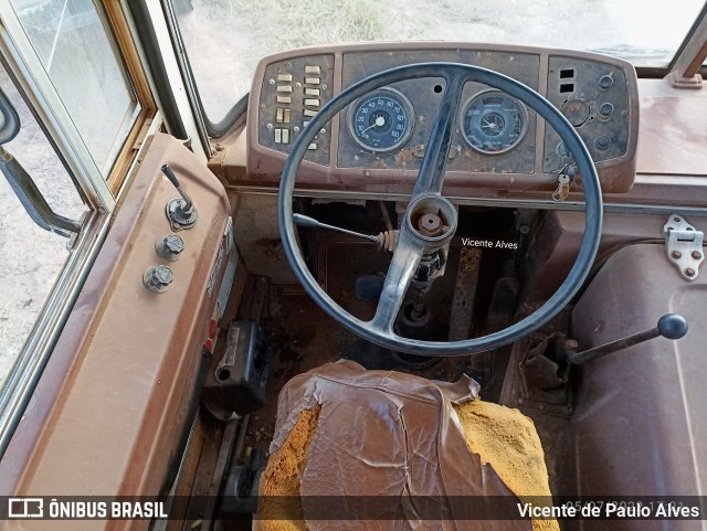 Ônibus Particulares 280 na cidade de Santo Antônio do Monte, Minas Gerais, Brasil, por Vicente de Paulo Alves. ID da foto: 10154478.