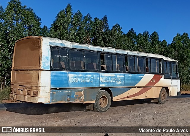 Ônibus Particulares 280 na cidade de Santo Antônio do Monte, Minas Gerais, Brasil, por Vicente de Paulo Alves. Número da foto: #10154475.