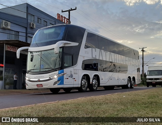 Auto Viação Catarinense 3723 na cidade de Foz do Iguaçu, Paraná, Brasil, por JULIO SILVA. Número da foto: #10159680.