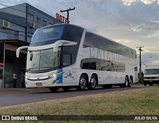 Auto Viação Catarinense 3723 na cidade de Foz do Iguaçu, Paraná, Brasil, por JULIO SILVA. ID da foto: 10159680.