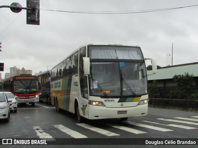 Empresa Gontijo de Transportes 12615 na cidade de Belo Horizonte, Minas Gerais, Brasil, por Douglas Célio Brandao. ID da foto: 10164491.