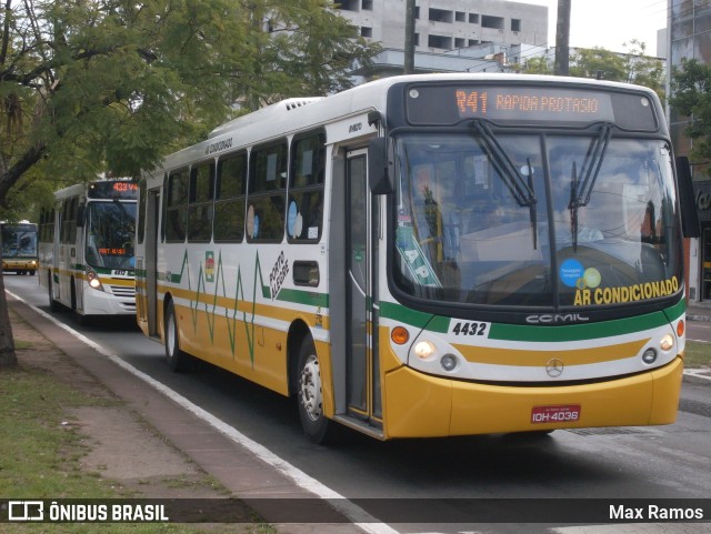 VAP - Viação Alto Petrópolis 4432 na cidade de Porto Alegre, Rio Grande do Sul, Brasil, por Max Ramos. ID da foto: 10163202.