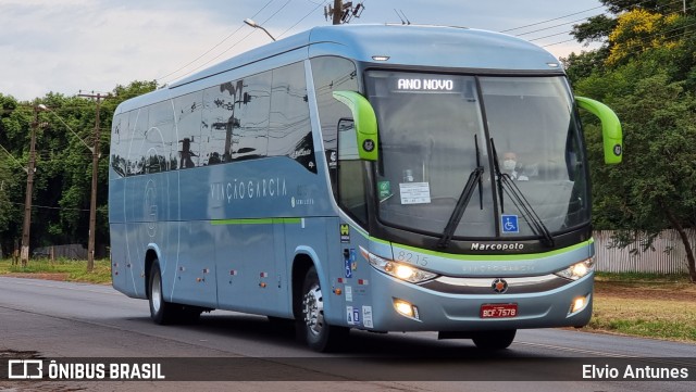 Viação Garcia 8215 na cidade de Campo Mourão, Paraná, Brasil, por Elvio Antunes. Número da foto: #10239189.
