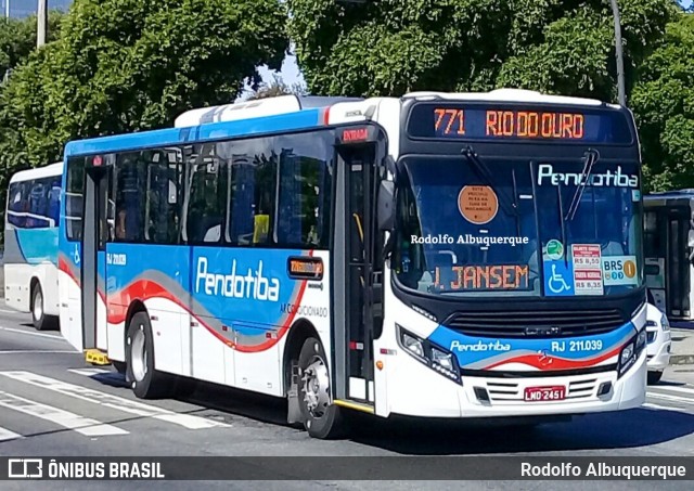 Viação Pendotiba RJ 211.039 na cidade de Rio de Janeiro, Rio de Janeiro, Brasil, por Rodolfo Albuquerque. Número da foto: #10239490.