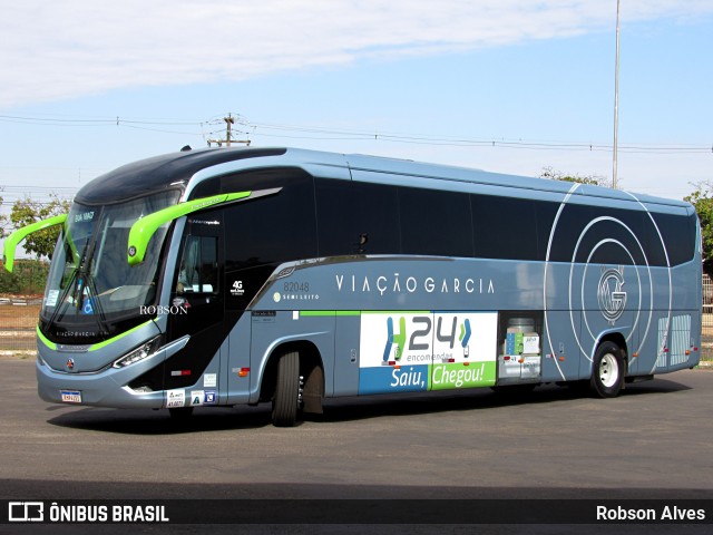 Viação Garcia 82048 na cidade de Paranavaí, Paraná, Brasil, por Robson Alves. ID da foto: 10238745.