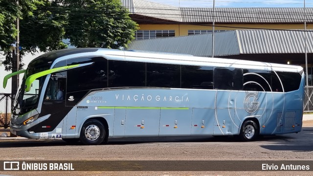 Viação Garcia 82038 na cidade de Maringá, Paraná, Brasil, por Elvio Antunes. Número da foto: #10239220.