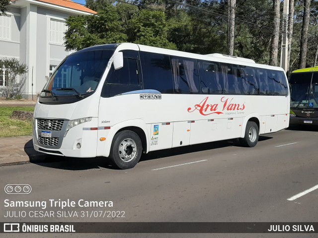 Ara Vans Viagens e Turismo 2140 na cidade de Porto Alegre, Rio Grande do Sul, Brasil, por JULIO SILVA. ID da foto: 10236579.