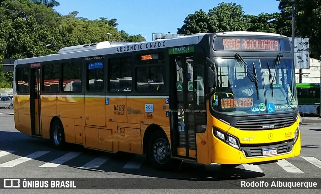 Real Auto Ônibus A41281 na cidade de Rio de Janeiro, Rio de Janeiro, Brasil, por Rodolfo Albuquerque. ID da foto: 10265714.