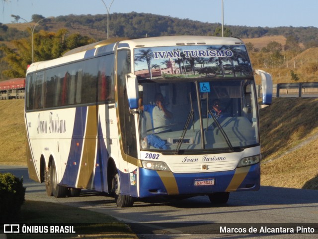 Ivan Turismo 2002 na cidade de Oliveira, Minas Gerais, Brasil, por Marcos de Alcantara Pinto. ID da foto: 10265046.