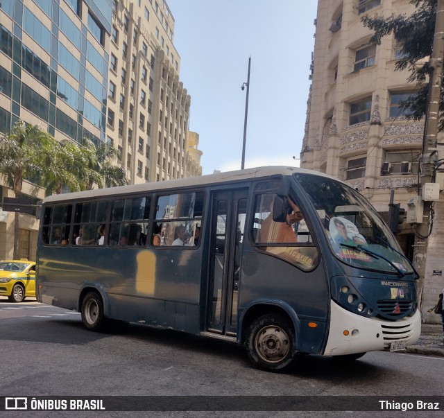 Ônibus Particulares 9005 na cidade de Rio de Janeiro, Rio de Janeiro, Brasil, por Thiago Braz. ID da foto: 10269030.