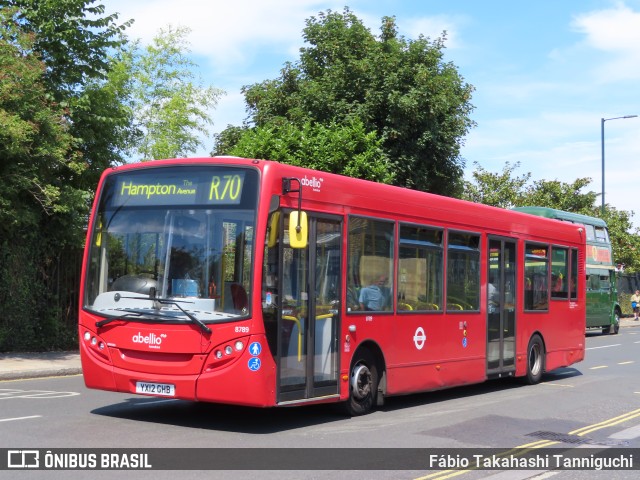 Abellio London Bus Company 8789 na cidade de Richmond, Greater London, Inglaterra, por Fábio Takahashi Tanniguchi. Número da foto: #10268604.