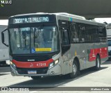 Pêssego Transportes 4 7215 na cidade de São Paulo, São Paulo, Brasil, por Matheus Costa. Número da foto: #:id.