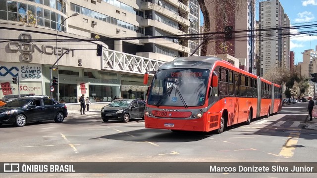 Expresso Azul JE700 na cidade de Curitiba, Paraná, Brasil, por Marcos Donizete Silva Junior. ID da foto: 10271078.