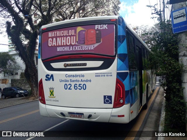 Viação Vaz 02 650 na cidade de Santo André, São Paulo, Brasil, por Lucas Kaneko. Número da foto: #10277441.